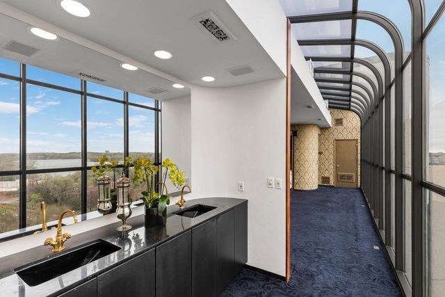 3145 Dean Court 1100, Minneapolis, MN 55416