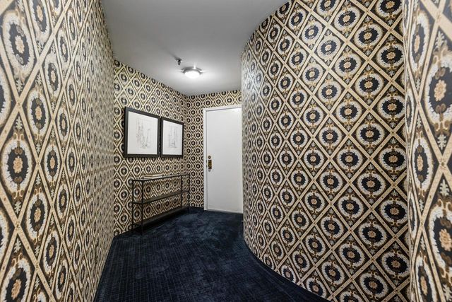 3145 Dean Court 1100, Minneapolis, MN 55416