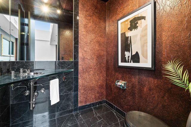 3145 Dean Court 1100, Minneapolis, MN 55416