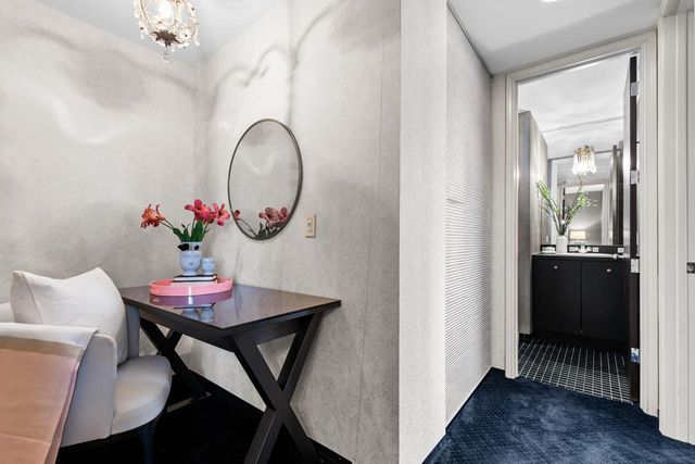 3145 Dean Court 1100, Minneapolis, MN 55416