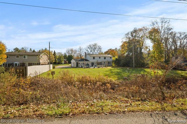 5069 Vincent Trail, Shelby Charter Township, MI 48316