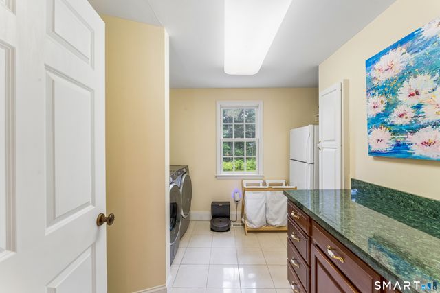 10 Metacomet Road, Farmington, CT 06032