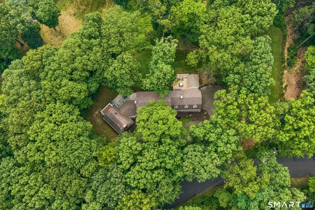 10 Metacomet Road, Farmington, CT 06032