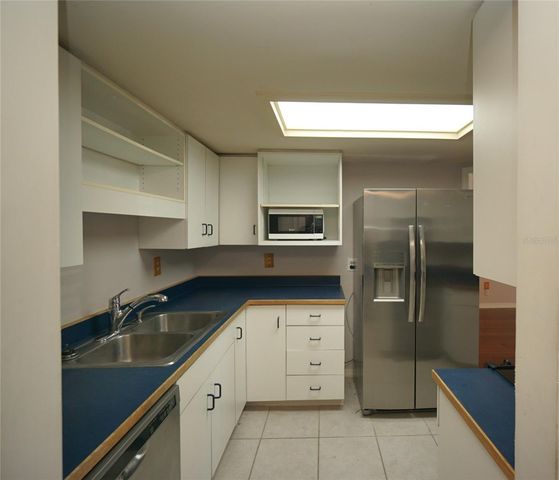 3325 BAYSHORE BOULEVARD D28, Tampa, FL 33629