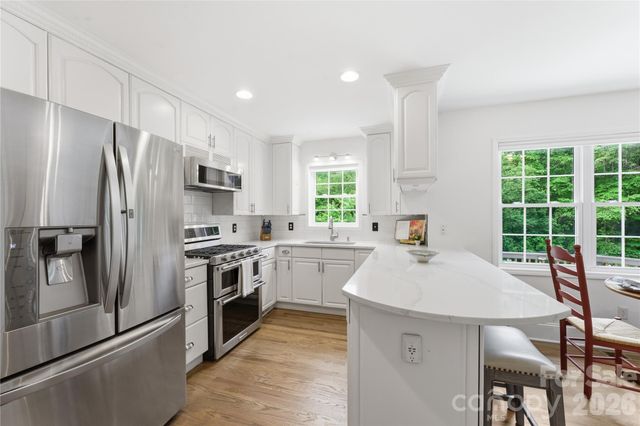 15 Racoon Point, Canton, NC 28716