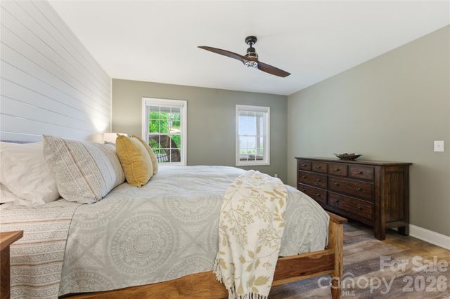 15 Racoon Point, Canton, NC 28716