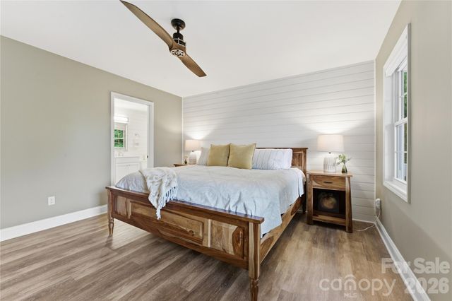 15 Racoon Point, Canton, NC 28716
