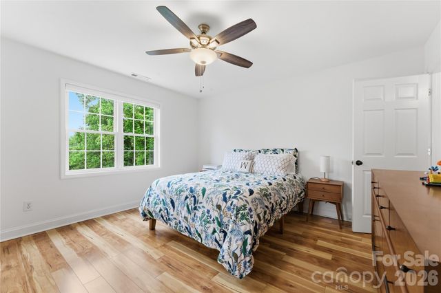 15 Racoon Point, Canton, NC 28716