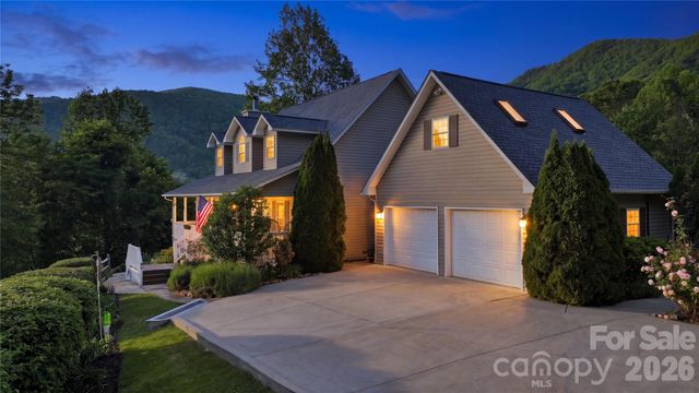 15 Racoon Point, Canton, NC 28716