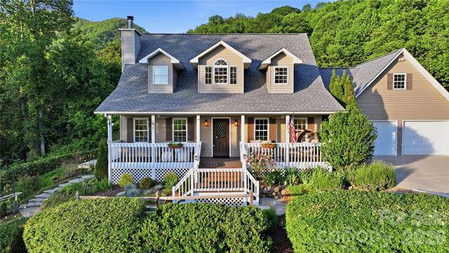 15 Racoon Point, Canton, NC 28716
