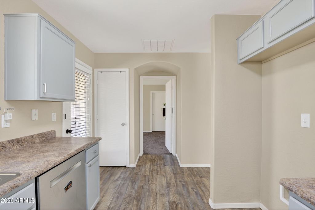 Image 10 of property listing at 2412 W SAINT KATERI Drive, Phoenix, AZ 85041