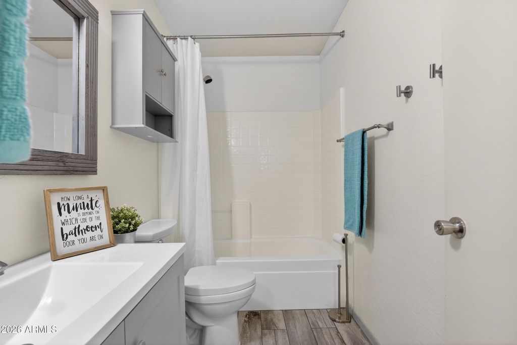 Image 30 of property listing at 2412 W SAINT KATERI Drive, Phoenix, AZ 85041