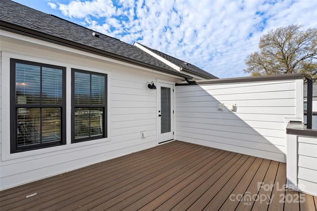 1126 Pegram Crossing Drive, Charlotte, NC 28205