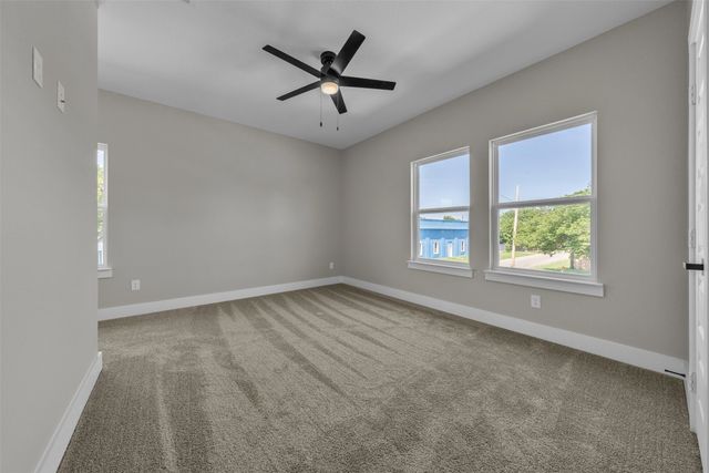 225 Nw 16th Street, Grand Prairie, TX 75050