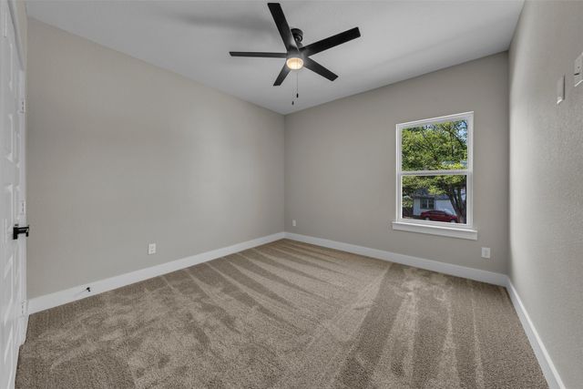 225 Nw 16th Street, Grand Prairie, TX 75050