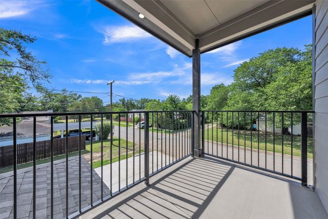 225 Nw 16th Street, Grand Prairie, TX 75050