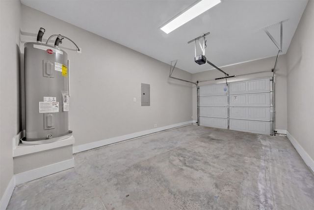 225 Nw 16th Street, Grand Prairie, TX 75050