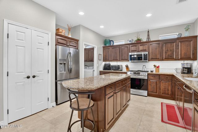 21327 N BLACK BEAR LODGE Drive, Surprise, AZ 85387