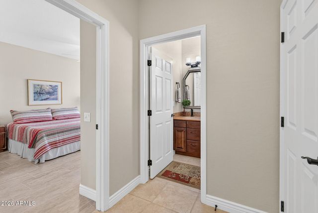 21327 N BLACK BEAR LODGE Drive, Surprise, AZ 85387