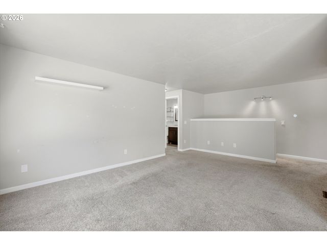 2122 Nw 14TH St, Gresham, OR 97030