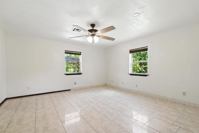 2140 Kimberlee Court, Norman, OK 73026