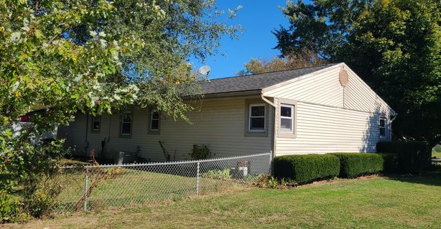 1495 Kenarbre Drive, Newark, OH 43055
