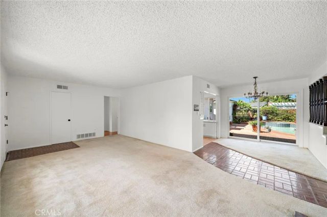 360 Bucknell Road, Costa Mesa, CA 92626