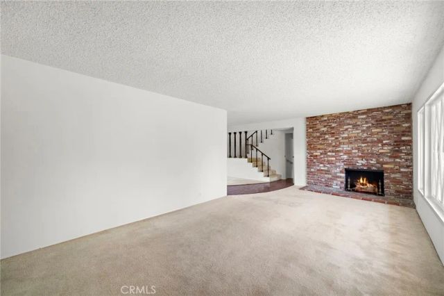 360 Bucknell Road, Costa Mesa, CA 92626