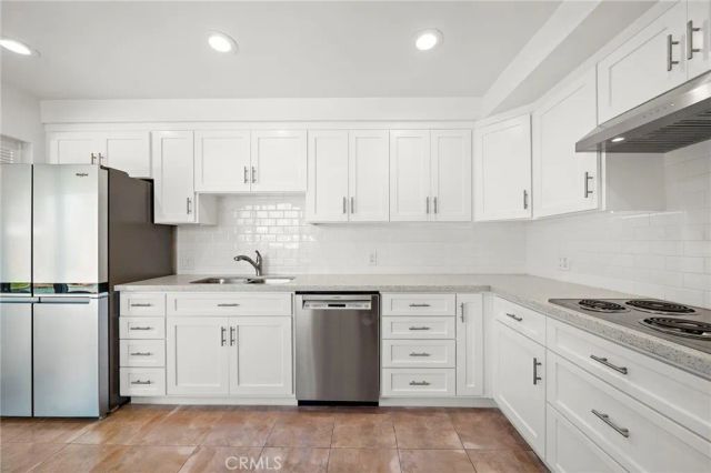 360 Bucknell Road, Costa Mesa, CA 92626