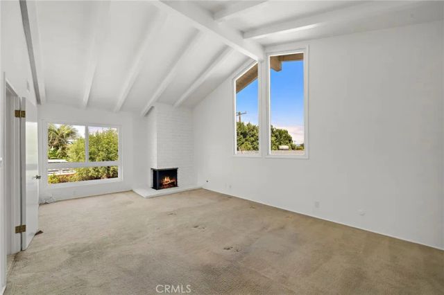 360 Bucknell Road, Costa Mesa, CA 92626