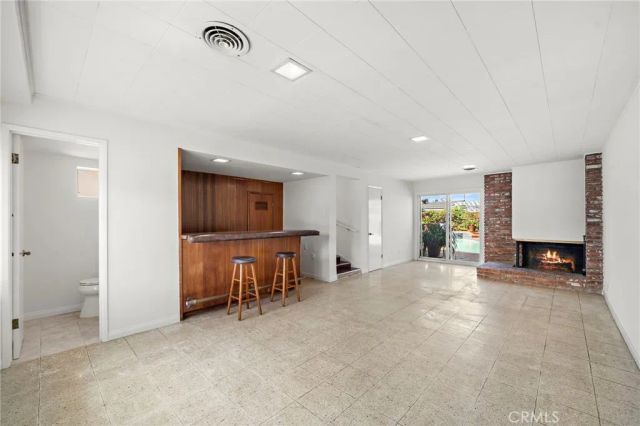 360 Bucknell Road, Costa Mesa, CA 92626