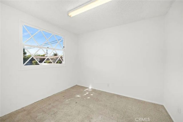360 Bucknell Road, Costa Mesa, CA 92626