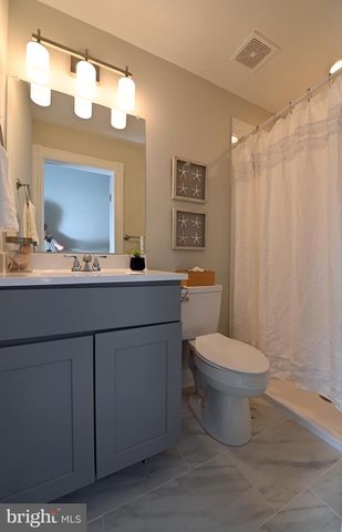 2214 E MADISON STREET, Baltimore, MD 21205