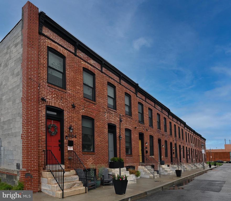 2214 E MADISON STREET, Baltimore, MD 21205