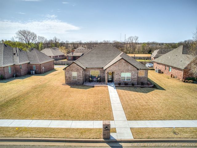 5309 S Barnett Avenue, Bartlesville, OK 74006