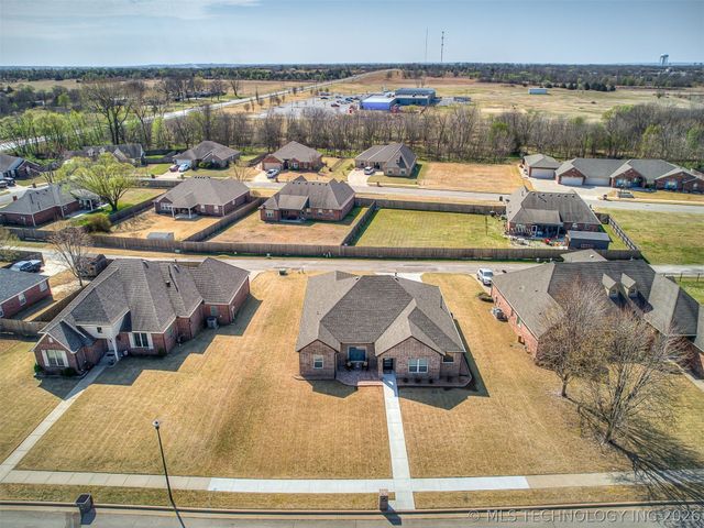 5309 S Barnett Avenue, Bartlesville, OK 74006