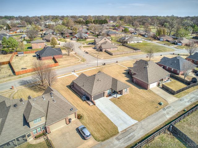 5309 S Barnett Avenue, Bartlesville, OK 74006