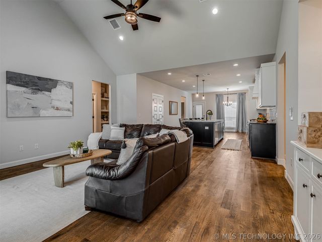 5309 S Barnett Avenue, Bartlesville, OK 74006