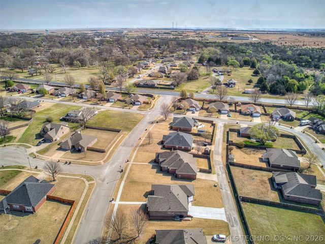 5309 S Barnett Avenue, Bartlesville, OK 74006