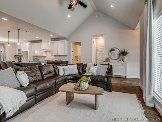 5309 S Barnett Avenue, Bartlesville, OK 74006