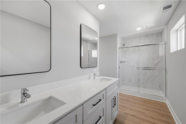 4709 Brentwood Avenue, Kansas City, MO 64136