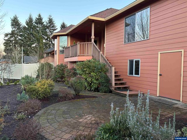 137 Miranda Av SE, Salem, OR 97306