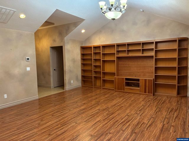 137 Miranda Av SE, Salem, OR 97306