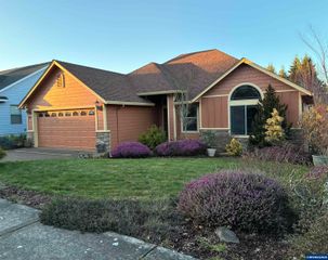 137 Miranda Av SE, Salem, OR 97306