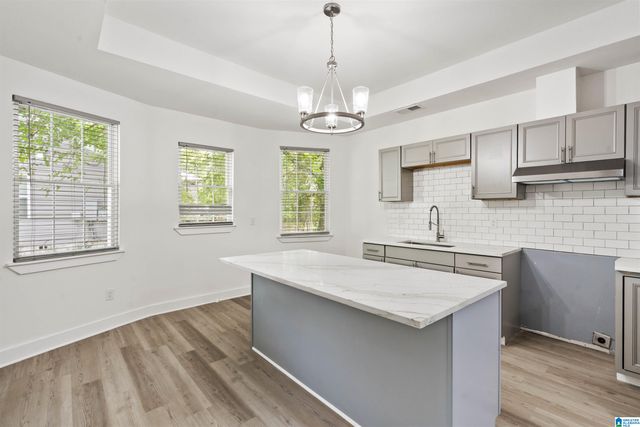 8033 6TH AVENUE N, Birmingham, AL 35206