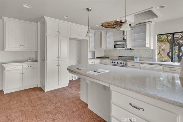 470 wellington st, Cambria, CA 93428