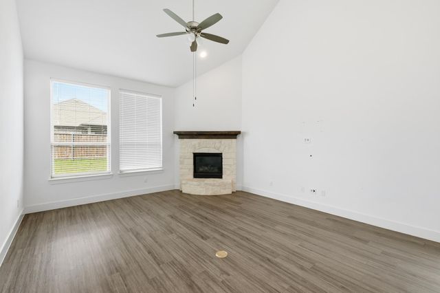 4005 Big Prairie Drive, Aubrey, TX 76227