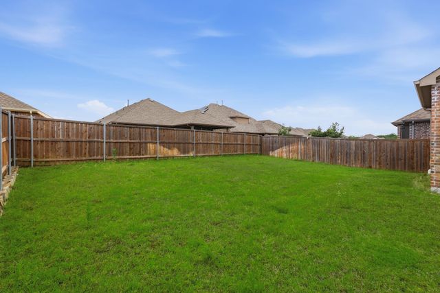 4005 Big Prairie Drive, Aubrey, TX 76227