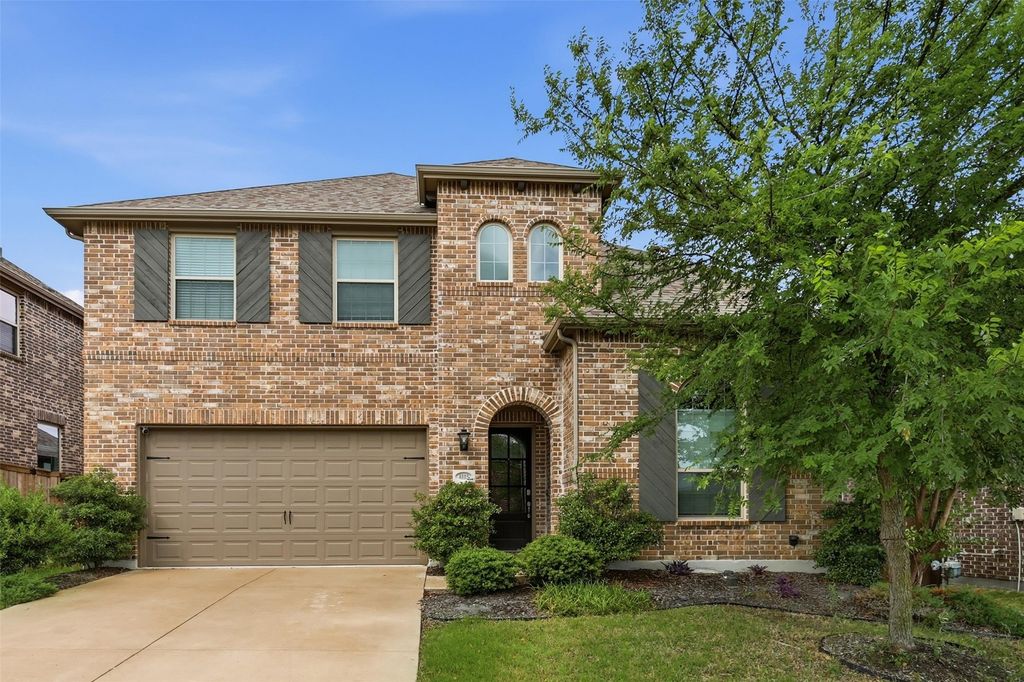 4005 Big Prairie Drive, Aubrey, TX 76227