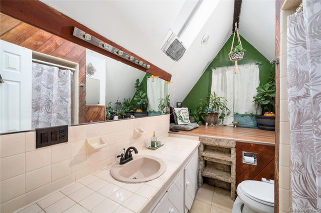 18 Parker Drive, Mahopac, NY 10541